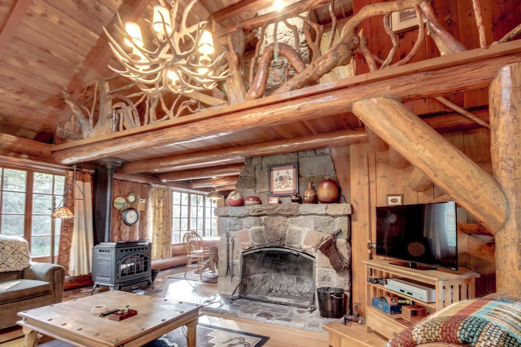 Zoe'S Log Cabin Welches Kültér fotó